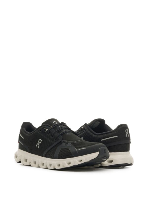ON Sneakers